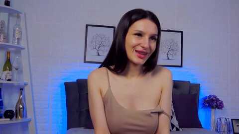 krissdevis @ myfreecams on 20231015