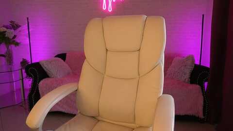 lia__angel @ myfreecams on 20231015