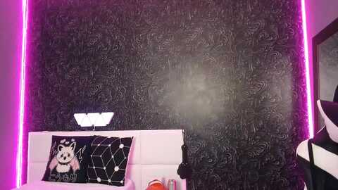 liahbrazilian @ myfreecams on 20231015