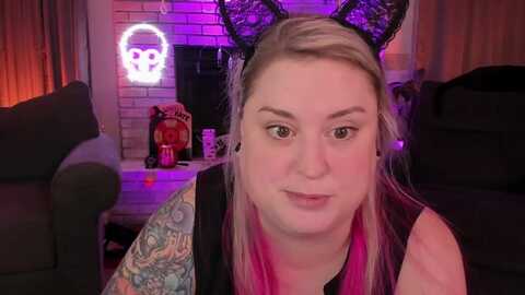 mari_jae @ myfreecams on 20231015
