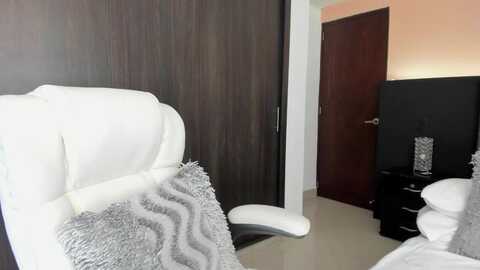 martina_brown @ myfreecams on 20231015