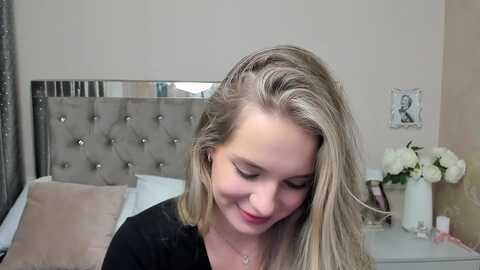 miramauer @ myfreecams on 20231015
