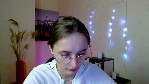 alis_saa @ myfreecams on 20231016