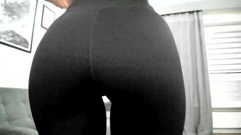 amber_fry @ myfreecams on 20231016