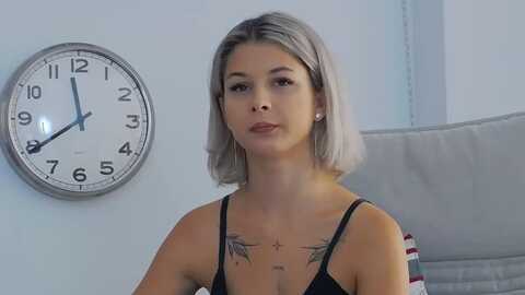 davinadevine1 @ myfreecams on 20231016