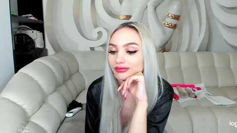 haleysweet18 @ myfreecams on 20231016