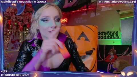 kristiebish @ myfreecams on 20231016