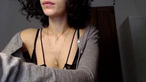 lolaspie @ myfreecams on 20231016