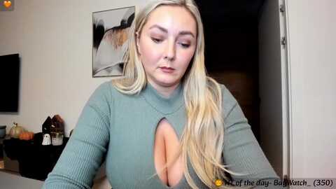 mi_ha @ myfreecams on 20231016