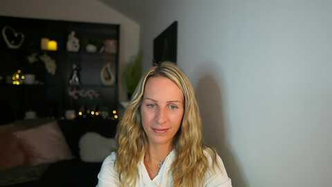 nikki__sexx__ @ myfreecams on 20231016