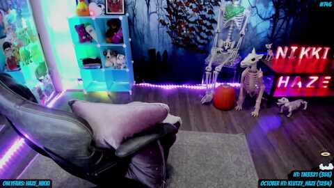 nikki_haze @ myfreecams on 20231016