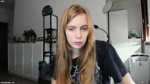 personage @ myfreecams on 20231016