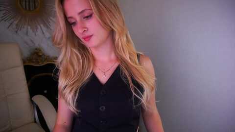 petitelexy @ myfreecams on 20231016