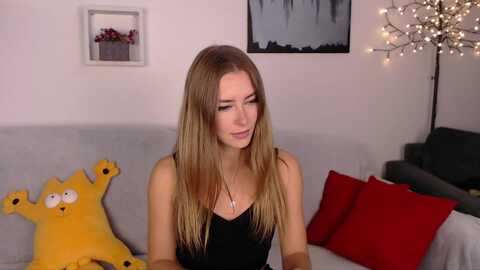 simonswife @ myfreecams on 20231016