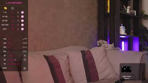 allie_synn @ myfreecams on 20231018