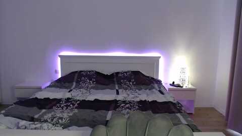 angelafaye @ myfreecams on 20231018