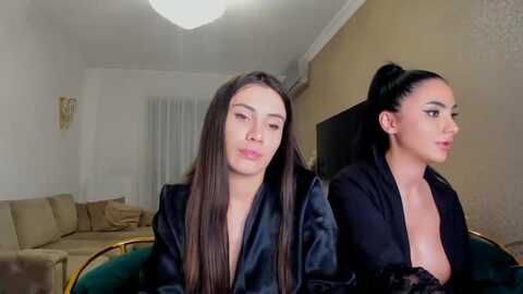 anne_marieee @ myfreecams on 20231018