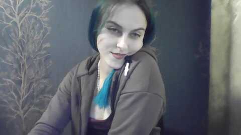 bird_blue @ myfreecams on 20231018