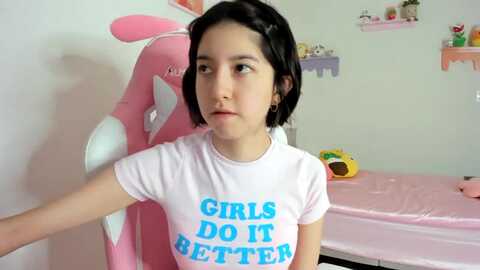 cherrycute666 @ myfreecams on 20231018