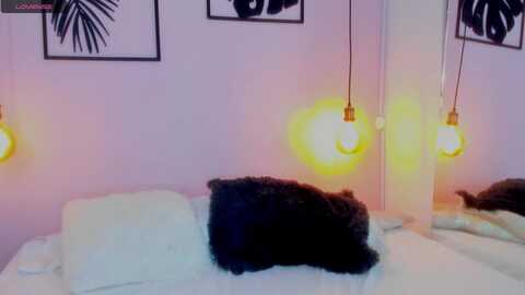 emma_park @ myfreecams on 20231018