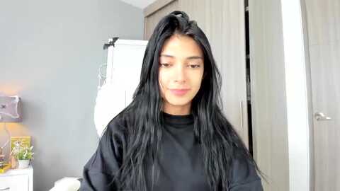 emmily_ @ myfreecams on 20231018