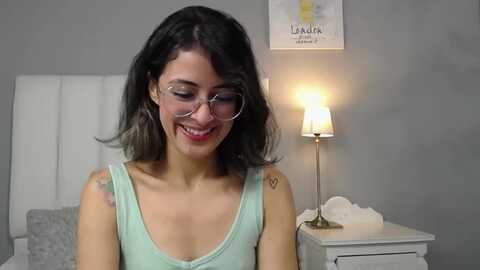 hintern @ myfreecams on 20231018