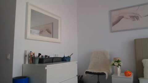 hrystina_ @ myfreecams on 20231018