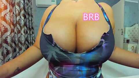 jessylove20 @ myfreecams on 20231018