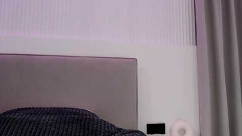 juicyylips @ myfreecams on 20231018