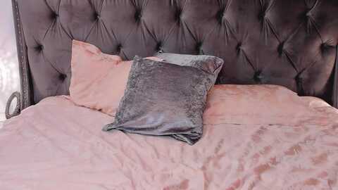 lenalively @ myfreecams on 20231018