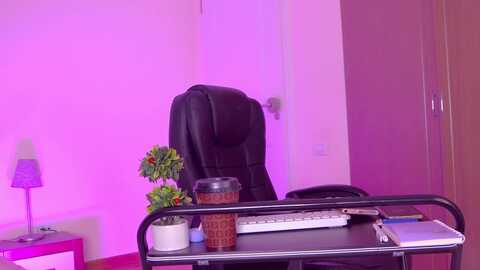 lorettelorena @ myfreecams on 20231018