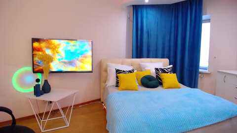 milim_nava @ myfreecams on 20231018