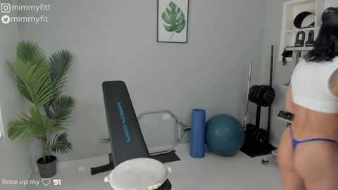 mimmyfit @ myfreecams on 20231018