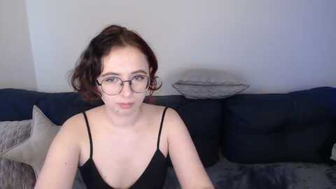 mini_diva @ myfreecams on 20231018