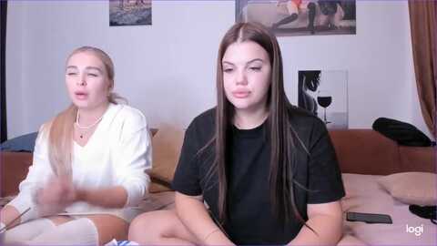 stefaninell @ myfreecams on 20231018