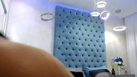 theowonder @ myfreecams on 20231018