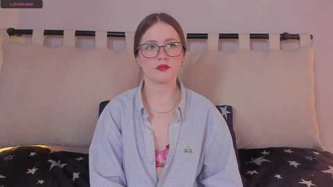 violet_03_ @ myfreecams on 20231018