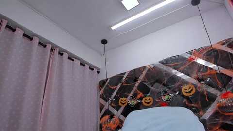 violeta_aroca @ myfreecams on 20231018