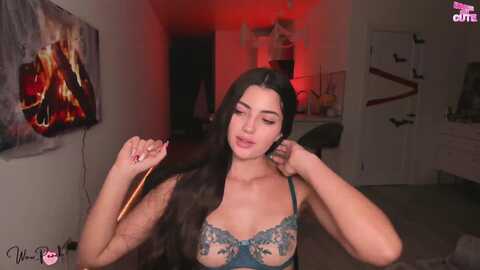 wow_peach @ myfreecams on 20231018