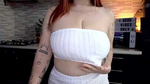 your_desirre @ myfreecams on 20231018