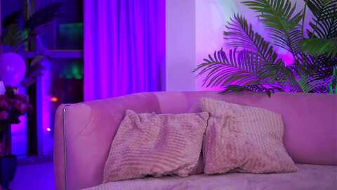 zennyrosse @ myfreecams on 20231018