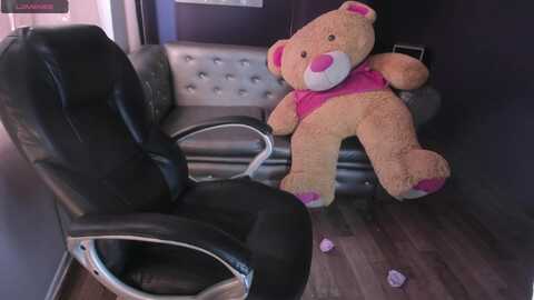 alice_buffy @ myfreecams on 20231019