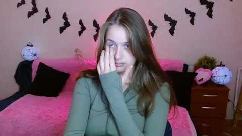 alleiko @ myfreecams on 20231019