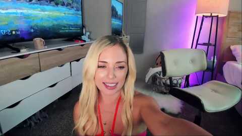 animeava @ myfreecams on 20231019