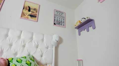 cherrycute666 @ myfreecams on 20231019