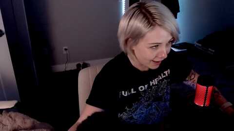 cuteholly @ myfreecams on 20231019