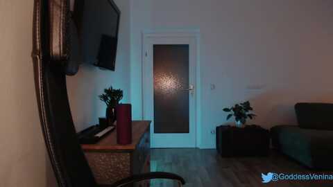 empressrule @ myfreecams on 20231019