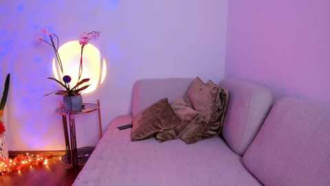 fire_ice_emma @ myfreecams on 20231019