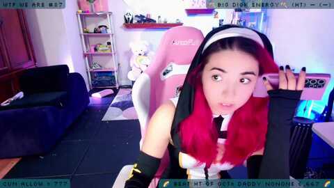 jesswhitmore @ myfreecams on 20231019