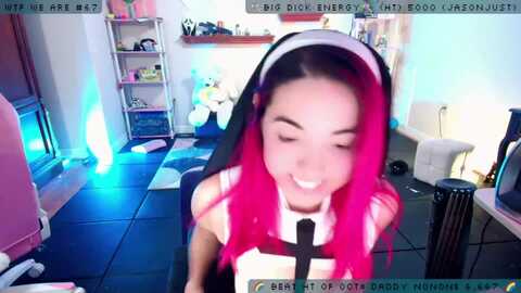 jesswhitmore @ myfreecams on 20231019